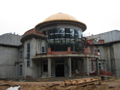 Edificio predisposto per montaggio finiture in marmo