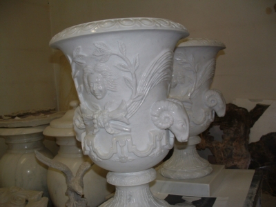 Vasi decorativi in marmo