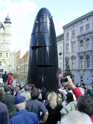 Lavorazione monumento Brno Clock 26.jpg